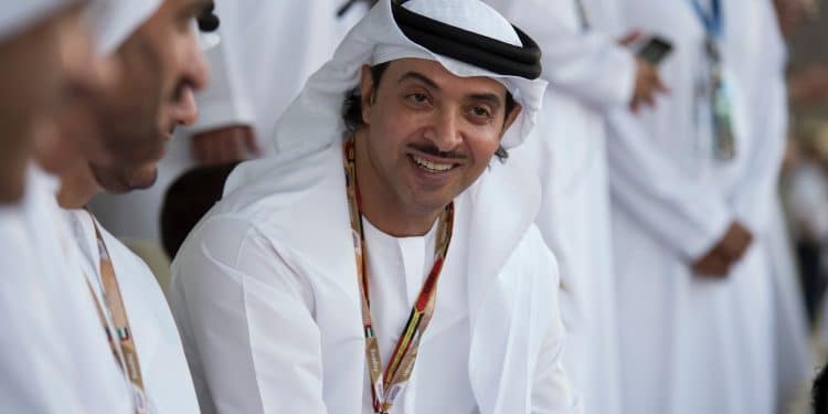 هزاع بن زايد يزور "جناح أبوظبي" في حلبة مرسى ياس